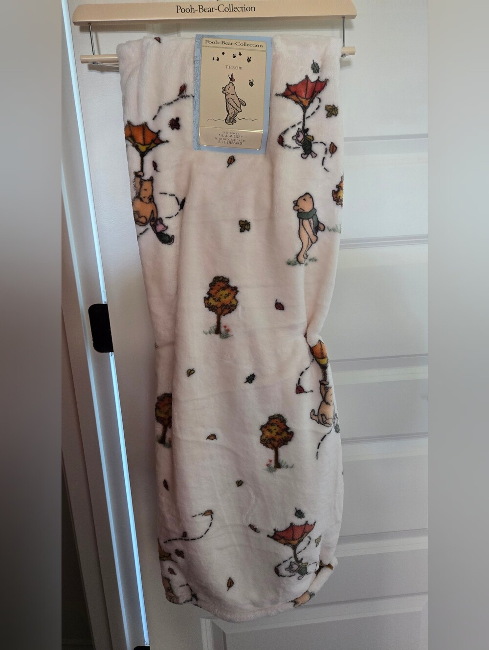 Disney Winnie The Pooh Collection Fall Winter Throw Blanket, Vintage Pooh